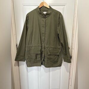 J.Jill utility green jacket button front with pockets size XL soft material